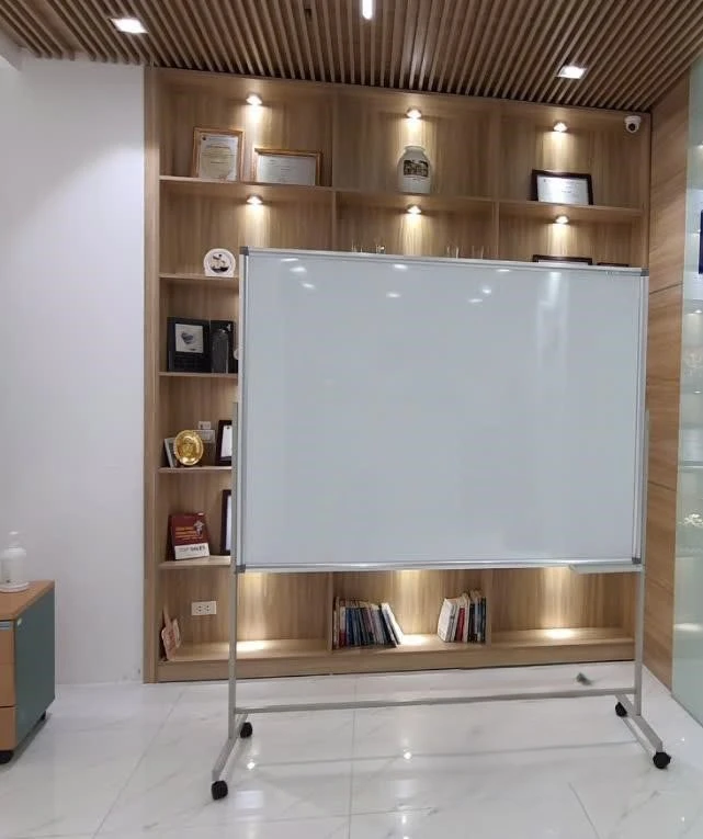 Bảng từ trắng Hàn Quốc di động 1 Mặt (loại 1 giằng ngang) - KT 800x1200 Không Kẻ