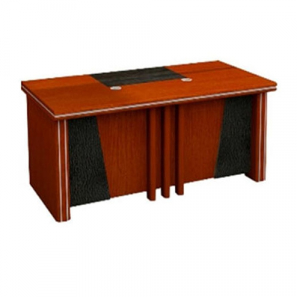 Bộ bàn lãnh đạo BGD18F3