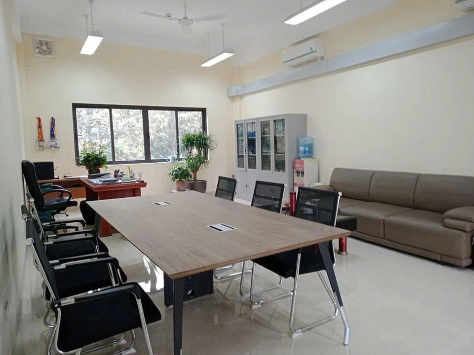 Bàn họp chân sắt NM-BH1810CS