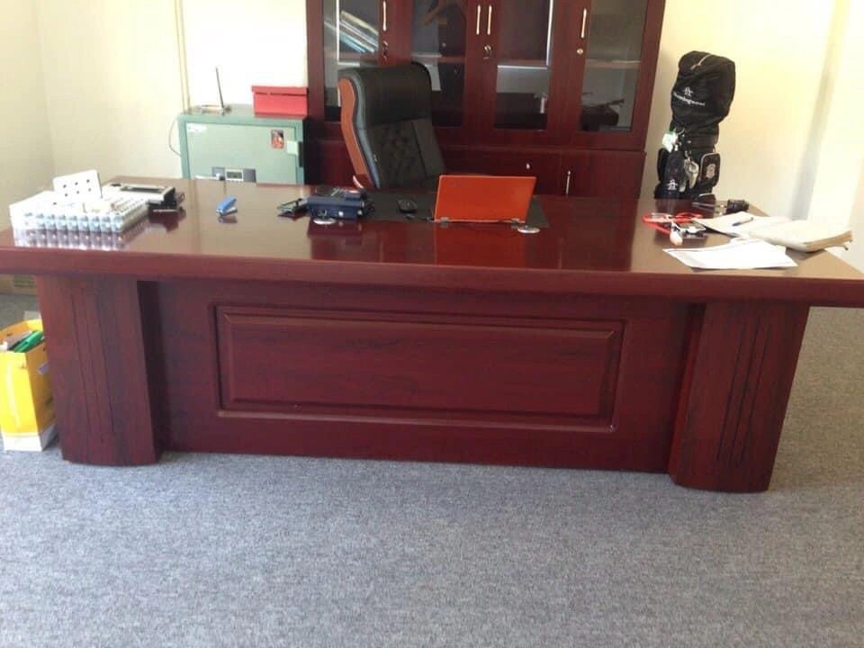 Bàn lãnh đạo NM-BLD02