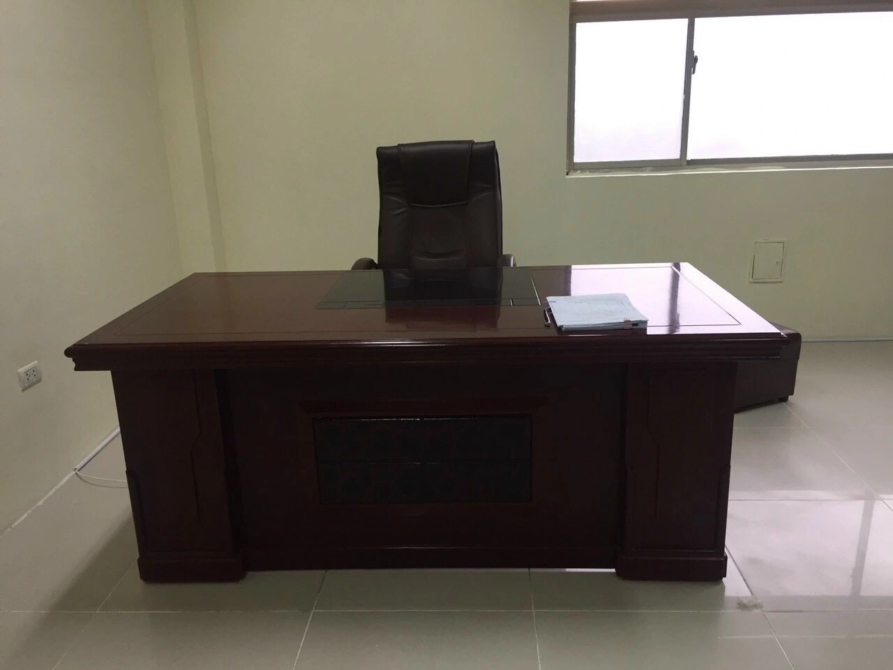 Bàn lãnh đạo NM-BLD13