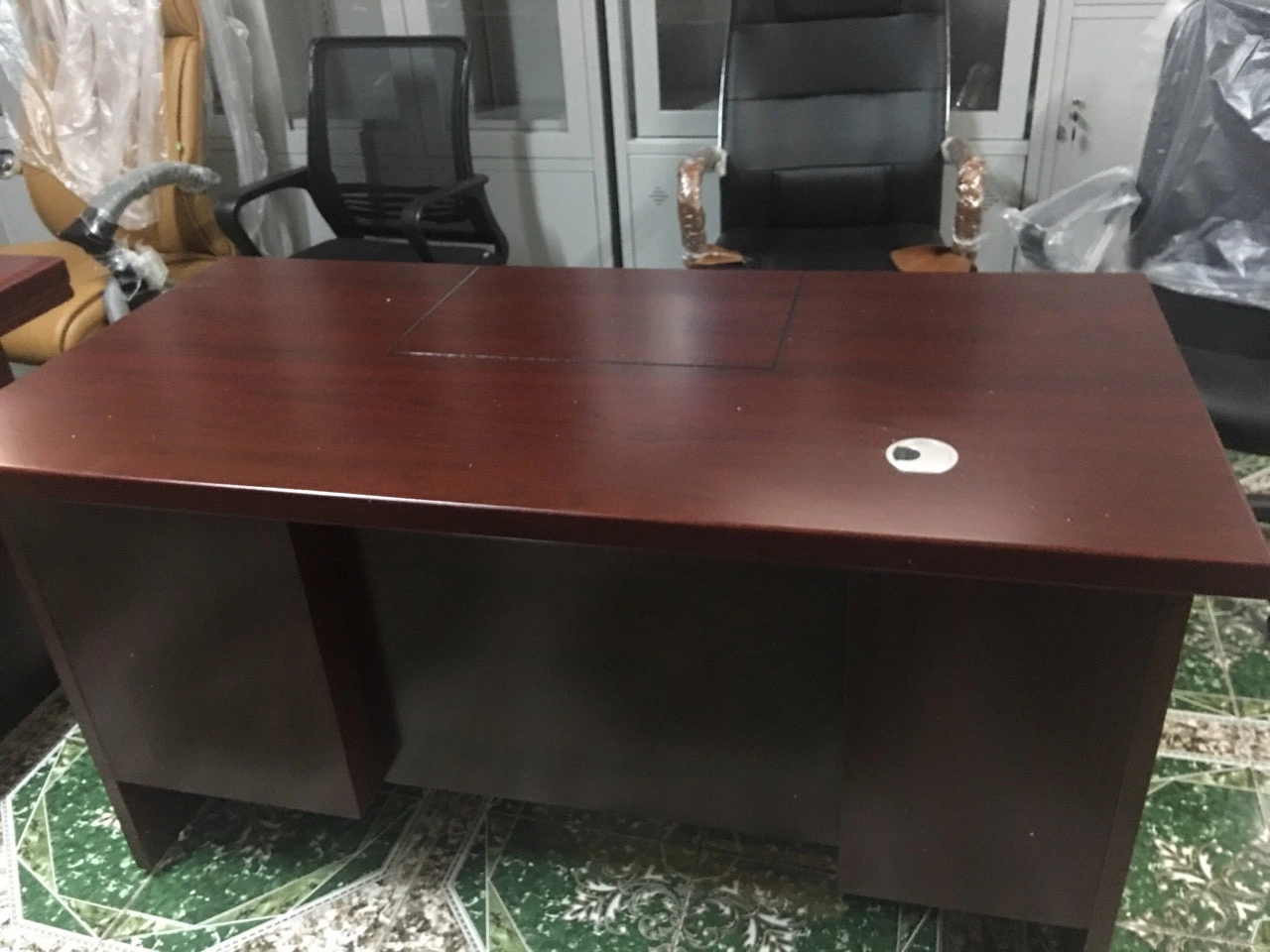 Bàn lãnh đạo NM-BLD12