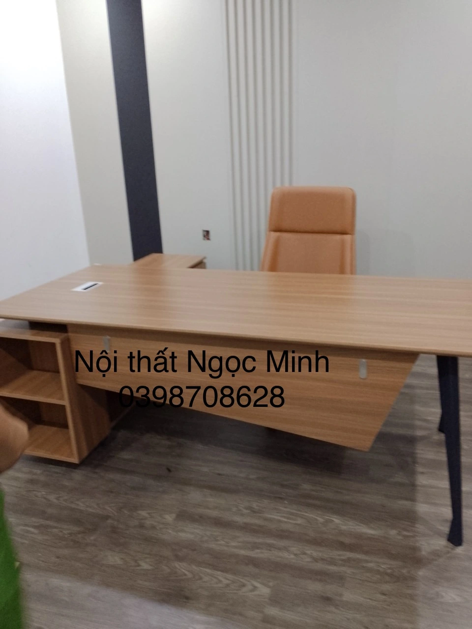 Bàn lãnh đạo NM-BLD21