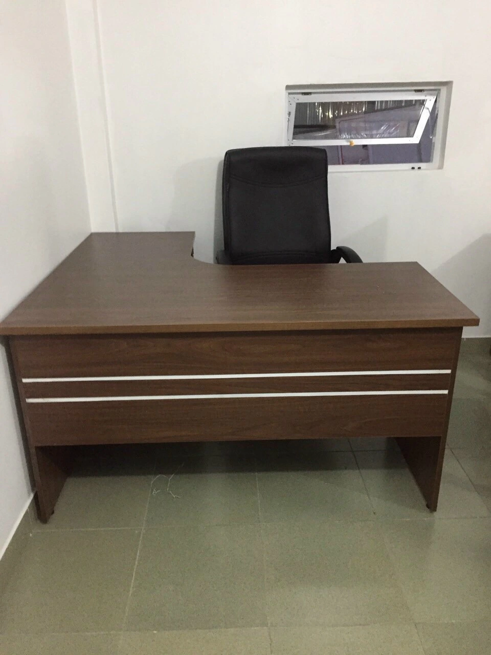 Bàn lãnh đạo NM-BLD25