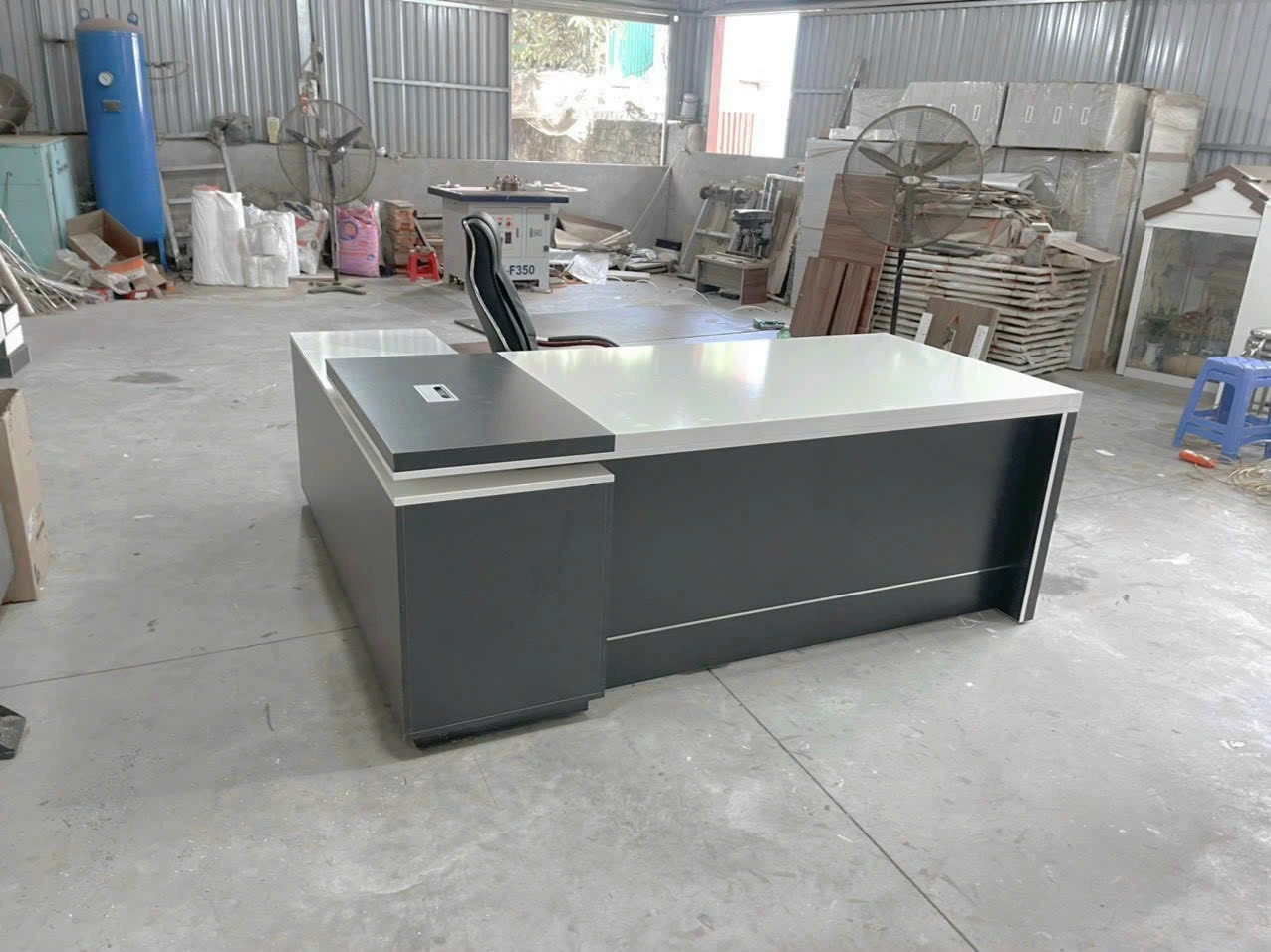 Bàn lãnh đạo NM-BLD29