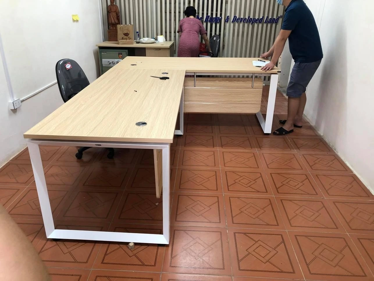 Bàn lãnh đạo NM-BLD36