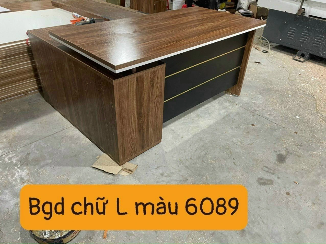 Bàn lãnh đạo NM-BLD38