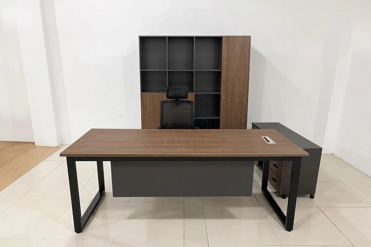 Bàn lãnh đạo NM-BLD40