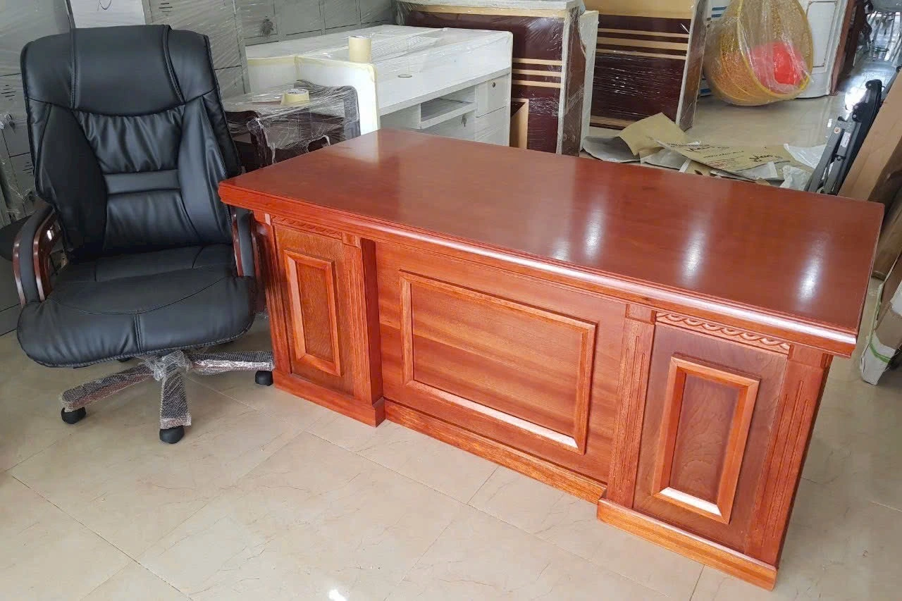 Bàn lãnh đạo NM-BLD41