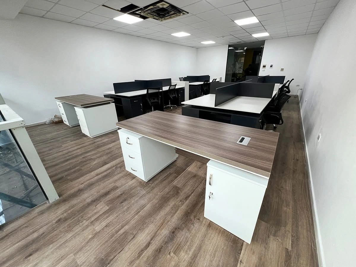 Bàn lãnh đạo NM-BLD67