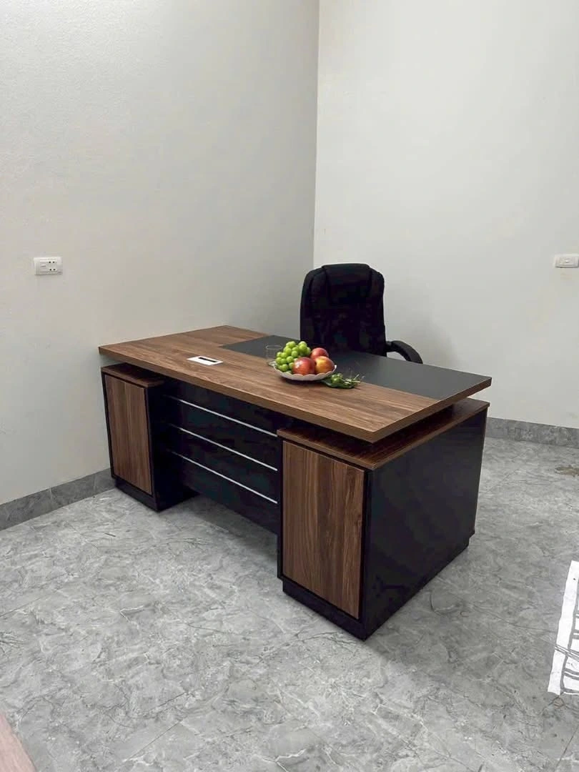 Bàn lãnh đạo NM-BLD79