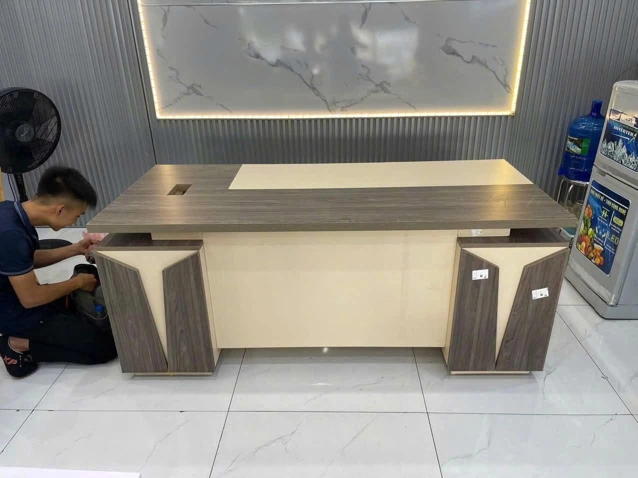 Bàn lãnh đạo NM-BLD93