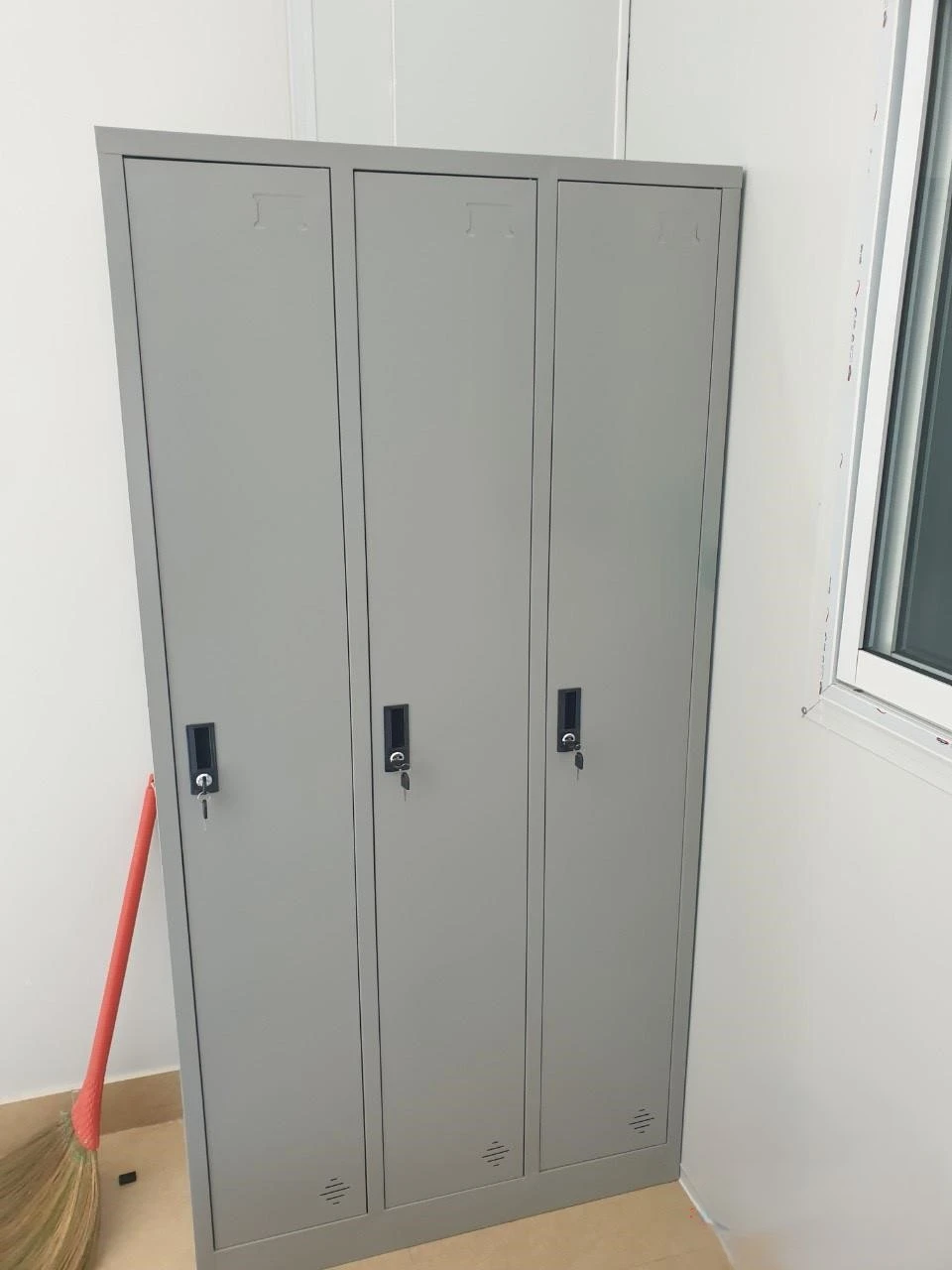 Tủ locker 3 khoang NM-TS981-3K